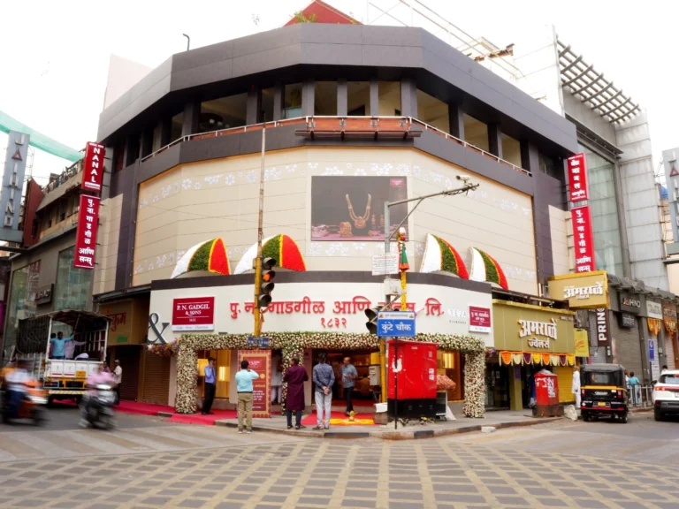 P. N. Gadgil & Sons Returns to Its Roots with Grand New Showroom on Pune’s Laxmi Road