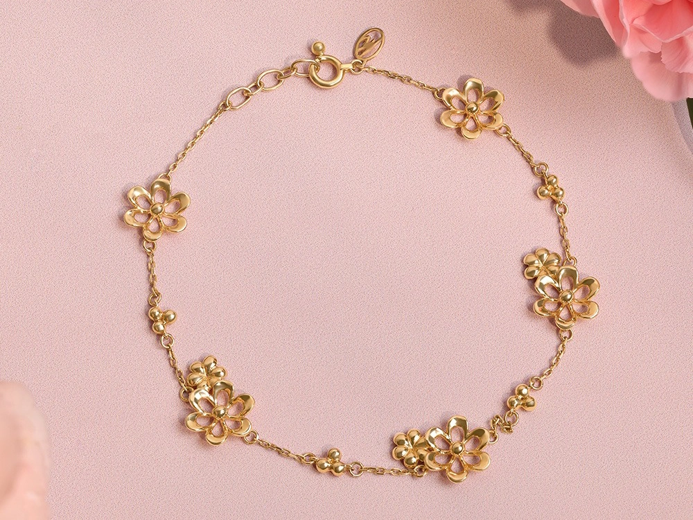 This Akshaya Tritiya, Mia by Tanishq Presents ‘Fiora’ Inspired by Nature’s Blooms