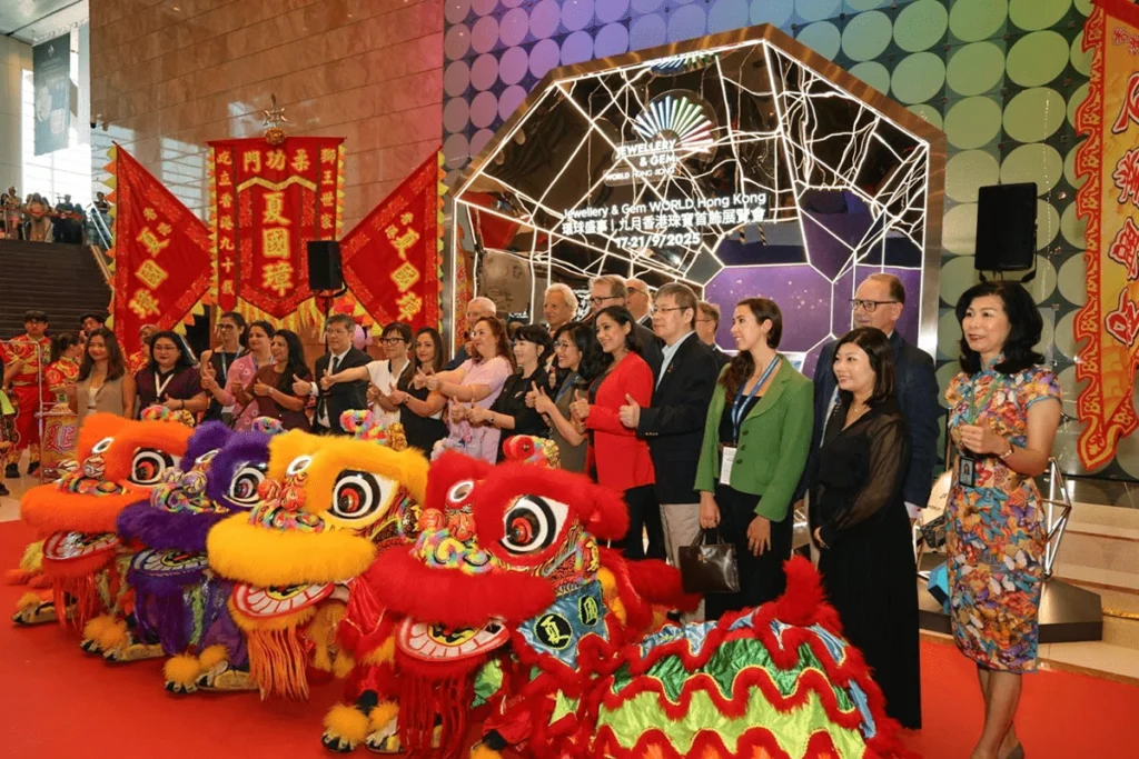 Jewellery & Gem WORLD Hong Kong defies market headwinds with 10% increase in buyer traffic 