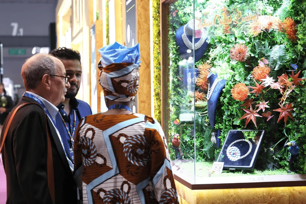 Jewellery & Gem WORLD Hong Kong defies market headwinds with 10% increase in buyer traffic 