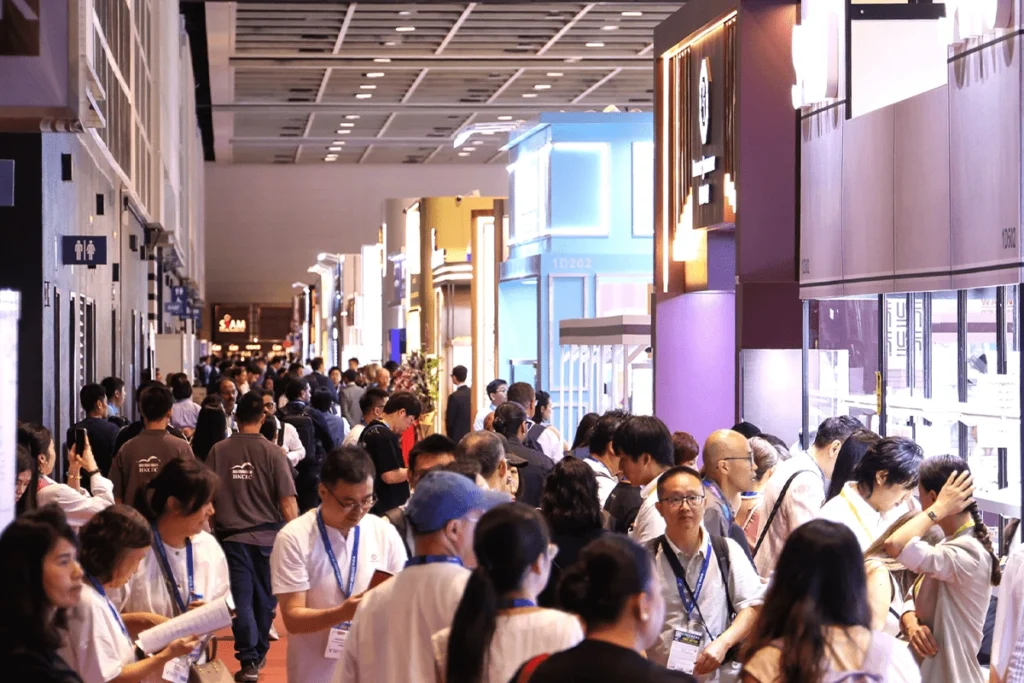 Jewellery & Gem WORLD Hong Kong defies market headwinds with 10% increase in buyer traffic 