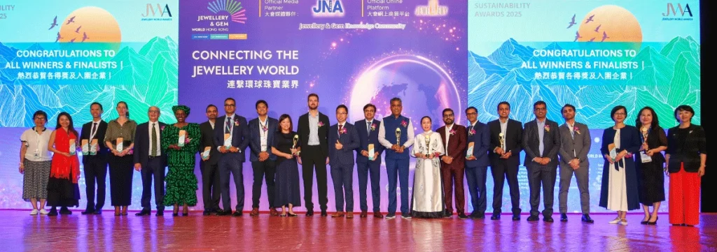Jewellery & Gem WORLD Hong Kong defies market headwinds with 10% increase in buyer traffic 