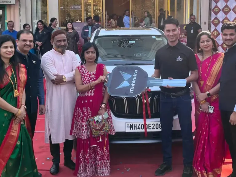 Divine Solitaires Felicitates the Grand Bumper draw winner of TSFI 2025 With an XUV 700 Divine Solitaires Felicitates the Grand Bumper Draw winner of TSFI 2025 With an XUV 700