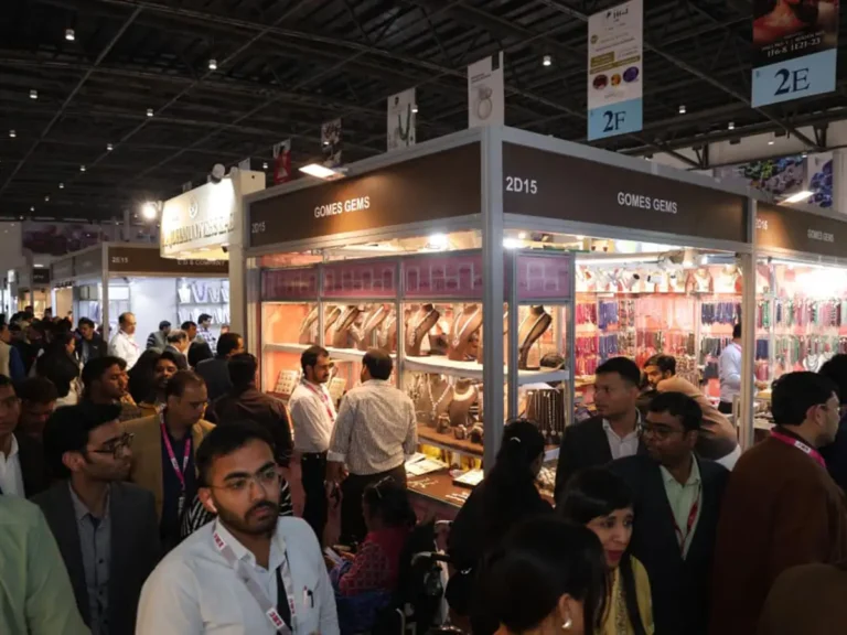 Weekend Buzz At Jaipur Jewellery Show Draws Jewellers And Jewellery Lovers In Large Numbers