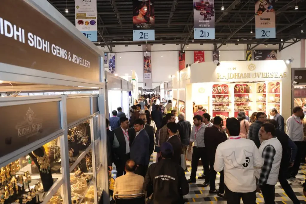 Weekend Buzz At Jaipur Jewellery Show Draws Jewellers And Jewellery Lovers In Large Numbers