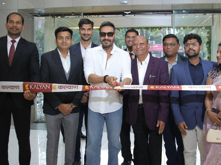 Actor Ajay Devgn Unveils New kalyan jewellers Showroom in Indore Actor Ajay Devgn Unveils New Kalyan Jewellers Showroom in Indore