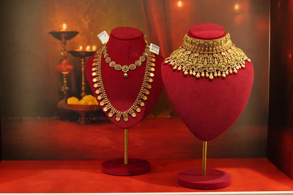 Chandukaka Saraf Celebrates Grand Opening of Its Showroom in Kalaburagi Karnataka