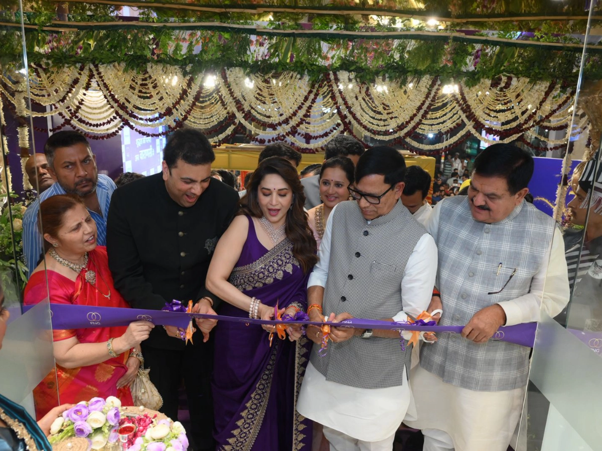 PNG Jewellers intensifies retail strength in Central India with launch of its New Store in Varanasi