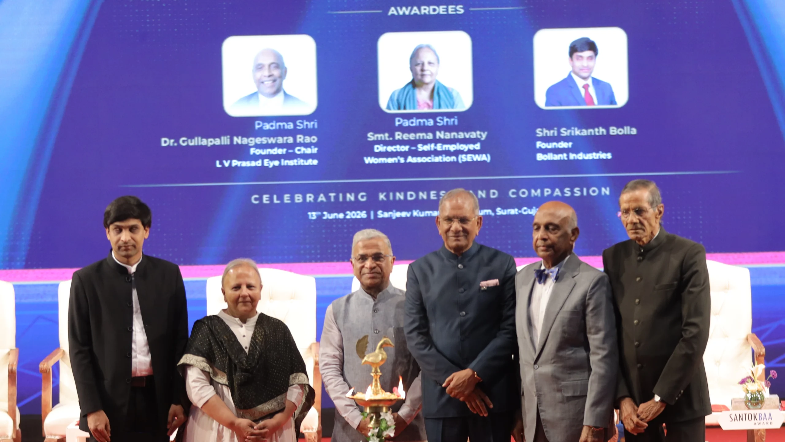 SRK Marks 20 Years of Santokbaa Humanitarian Award, Honours Dr. Gullapalli N. Rao, Reema Nanavaty and Srikanth Bolla