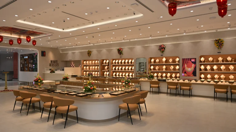 P N Gadgil and Sons Opens New Showroom at Amanora Mall, Hadapsar, Pune