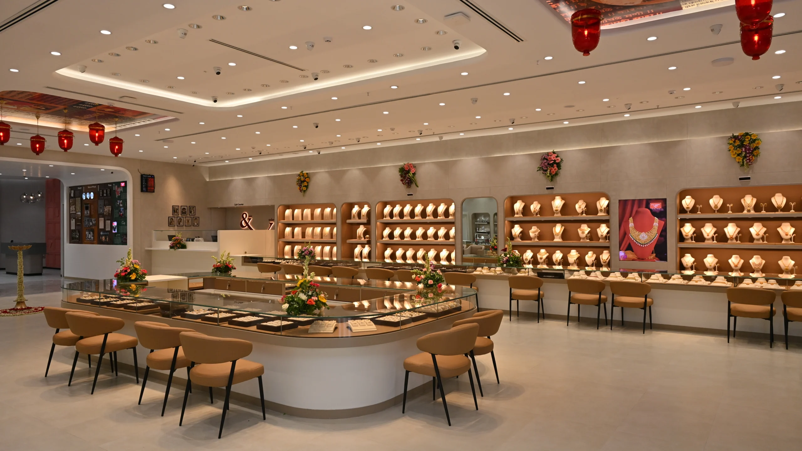 P N Gadgil and Sons Opens New Showroom at Amanora Mall, Hadapsar, Pune