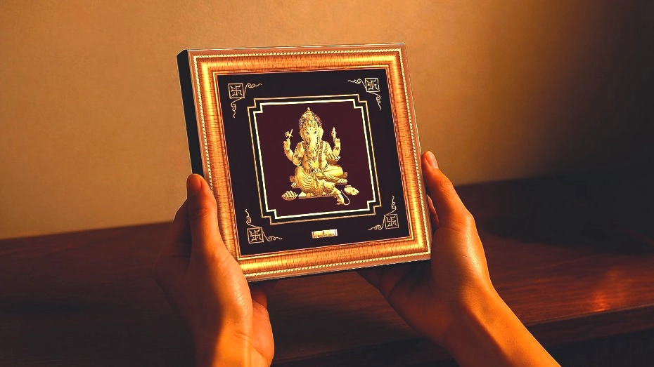 The Sacred Touch of Gold: How Prima Art is Redefining Luxury Gold Gifting with 24kt Gold Artworks