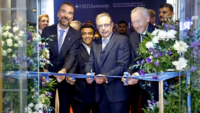 Belgian Prime Minister Opens Expanded HRD Antwerp Laboratory in Mumbai