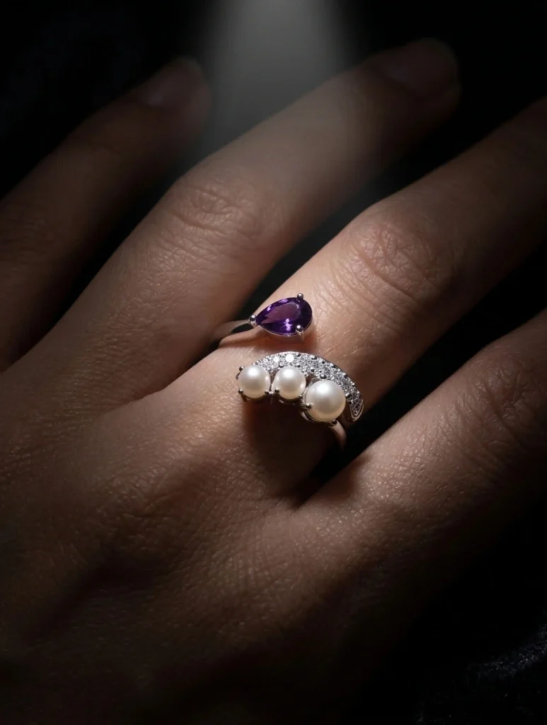 Kicky and Perky Presents Pietra: Colour Stones in Minimalist Jewellery