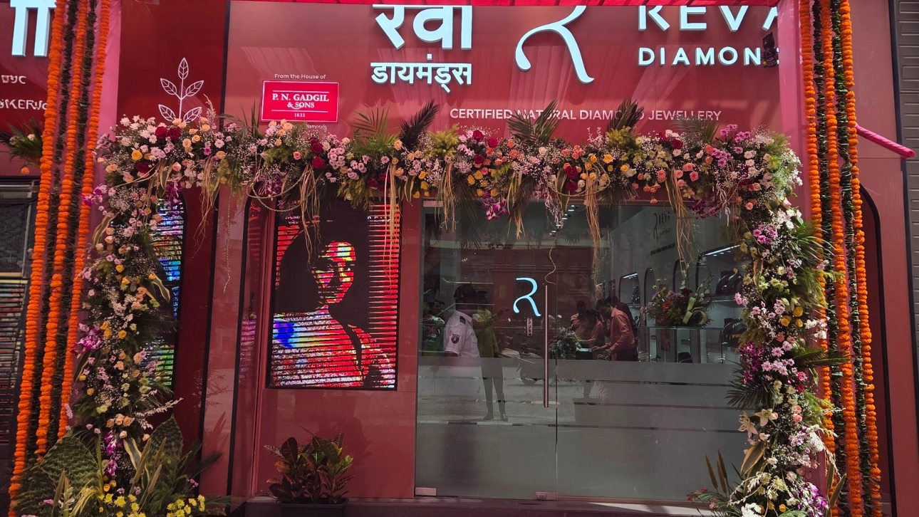 Reva Diamonds Opens First Exclusive Showroom Outside Pune in Nashik