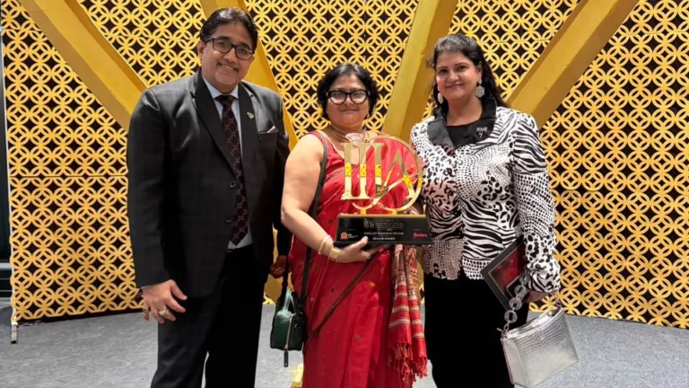IIG Alumna Rakhee Biswas Deb Wins Jewellery Design Award IIG Alumna Rakhee Biswas Deb Wins Jewellery Design Award
