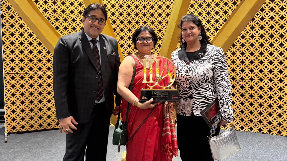 IIG Alumna Rakhee Biswas Deb Wins Jewellery Design Award