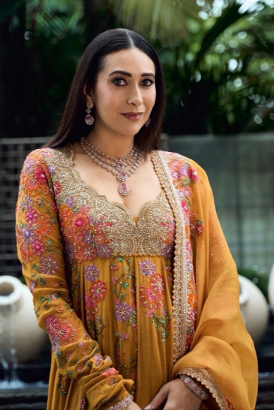 Kalyan Navaratri Celebrity Jewellery: Gold, Diamonds and Gemstones