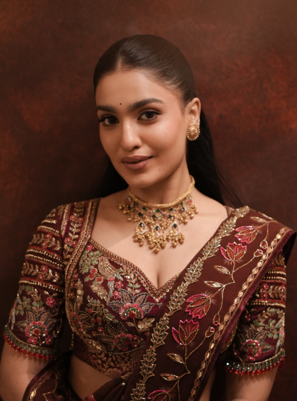 Kalyan Navaratri Celebrity Jewellery: Gold, Diamonds and Gemstones